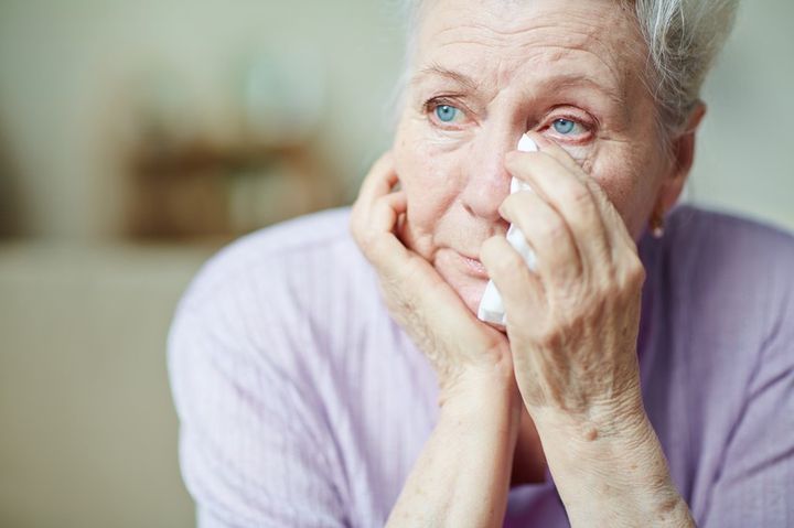 Nyugdíjas nő szomorú