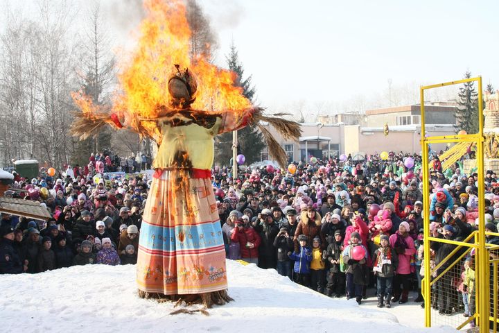 Brinnande fylld karneval