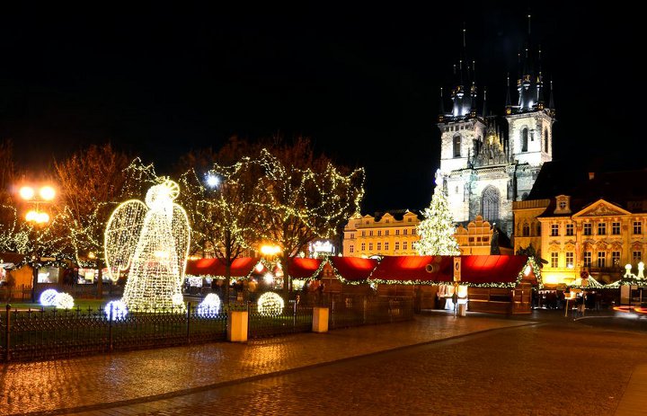Décoration de rue de Noël à Prague