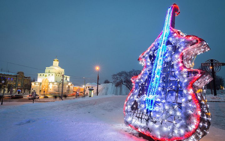 Décoration de Noël dans la rue de Suzdal