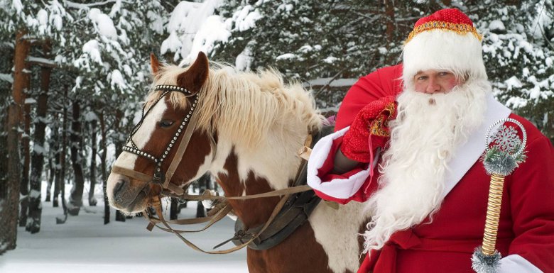 Père Noël avec un cheval