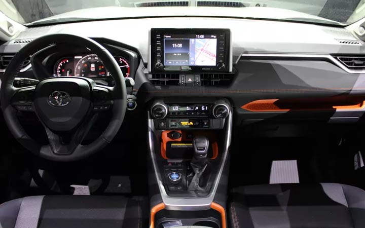 Interior Toyota RAV 4 2019-2020
