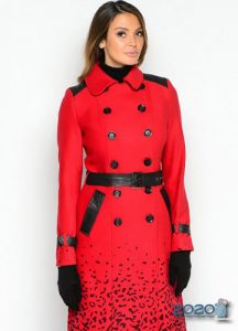 Abrigo rojo de moda 2019-2020