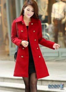 Fashionable women's coat in red shades 2019-2020