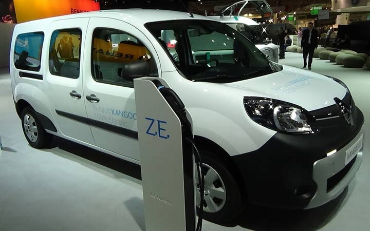 Bahagian depan Renault Kangoo Z.E. 33 2019-2020