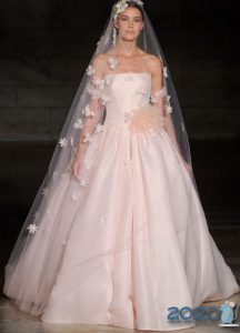 Look de moda per a la núvia per al 2020