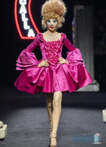 Puffy suknelė Moschino žiemą 2019-2020