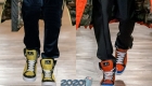 Modes vīriešu apavi 2019.-2020.gadam sporta stilā