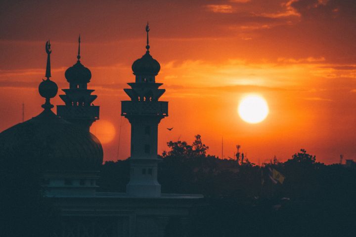 Zonsondergang en moskee