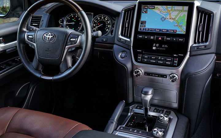 Interior do Toyota Land Cruiser 2020