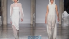 Módní bílé šaty pro podzim-zimní sezónu 2019-2020