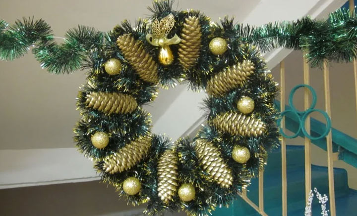 Beautiful Christmas (New Year) wreath with a cardboard base