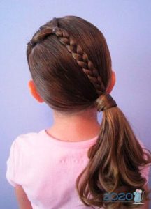 Cách làm tóc đuôi ngựa nhanh cho bé gái