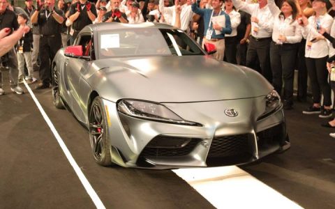 Den første Toyota Supra 2020 blev auktioneret