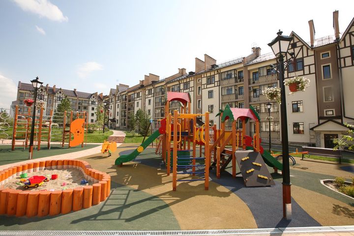 Озеленена детска площадка