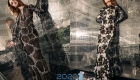 Duga haljina u crno-bijeloj boji za Novu 2020. godinu