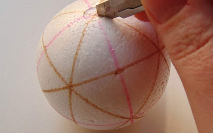 Instructies voor het maken van ballen in de kimekomi-techniek