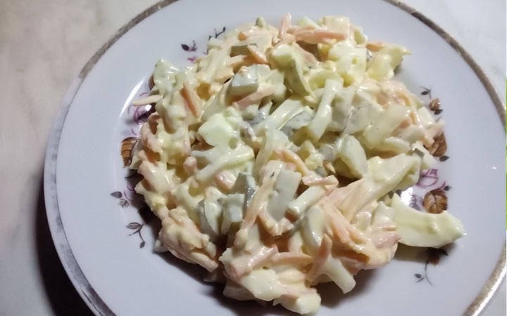 Salade de calamars et fromage pour le nouvel an 2020