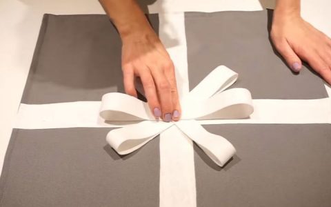DIY do-it-yourself pillow with bow