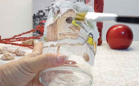 Decoupage Vase Anleitung Schritt 4