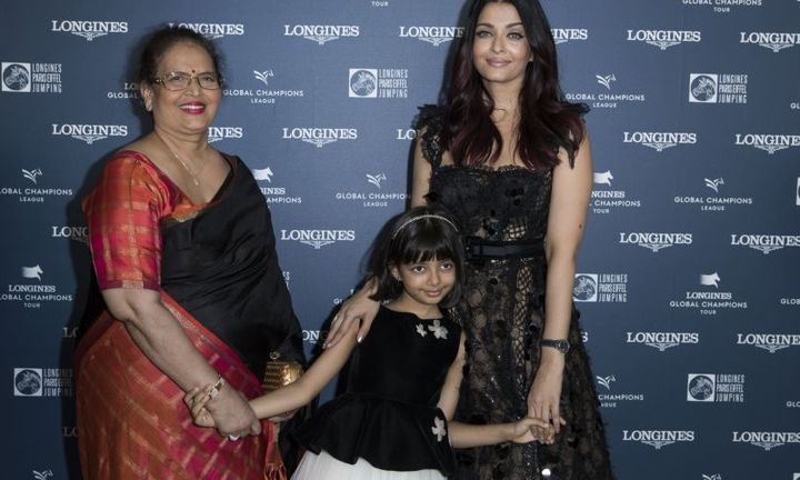 Ashwarya Rai mit Tochter und Mutter