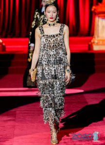 Vestido de leopardo con flecos Dolce Gabbanna Otoño-Invierno 2019-2020