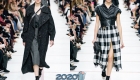 ถุงเท้าในคันธนูจาก Dior ฤดูใบไม้ร่วงฤดูหนาว 2019-2020