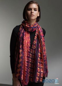 Tendances foulards 2020. la mode