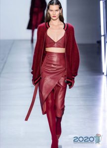 Red leather skirt fall-winter 2019-2020