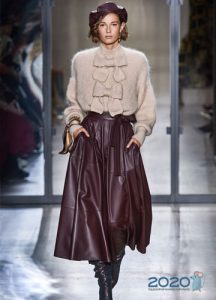 Fluffy leather skirt fall-winter 2019-2020
