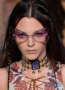 Fashionable glasses with butterfly frames - trends 2019-2020