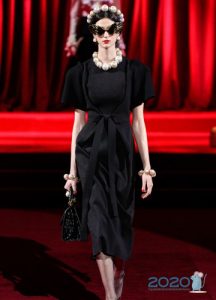 Robe noire de Dolce Gabbana automne-hiver 2019-2020