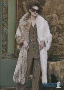 Modelos clássicos de casaco de pele liso para 2020