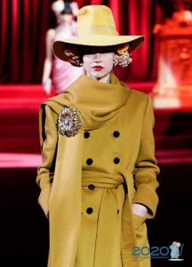 Chapéu de Dolce Gabbana outono-inverno 2019-2020