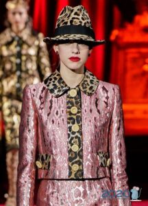 หมวกจาก Dolce Gabbana ฤดูใบไม้ร่วงฤดูหนาว 2019-2020
