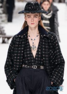 „Chanel“ kepurė rudens-žiemos 2019–2020 m
