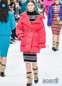 „Chanel“ rožinė žemyn striukė rudens-žiemos 2019-2020