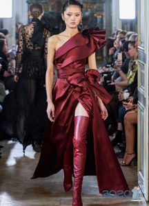 Elie Saab dress with a slit and bows for 2020