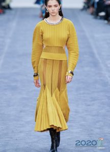 Ilgai megzta suknelė Roberto Cavalli rudens-žiemos 2019-2020