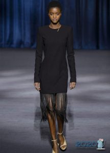 Μοντέρνο μαύρο φόρεμα για το 2020