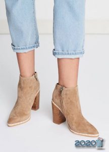Light suede ankle boots for fall and winter 2019-2020