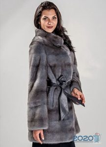 Vison canadense - casacos de pele da moda para o inverno de 2019-2020