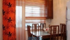 Moderne japanske gardiner til køkkenet i rødt
