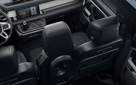 „Salon Land Rover Defender 2020“