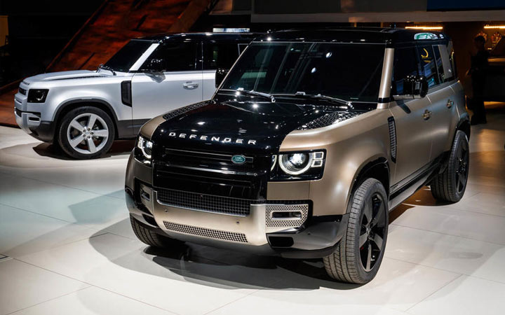 Presenterat av Land Rover Defender 2020