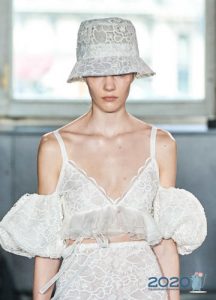 Modna ażurowa czapka wiosna-lato 2020
