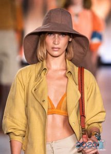 Modes cepure safari stilā 2020. gada pavasarī-vasarā