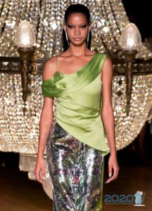 Fashionable green blouse spring-summer 2020
