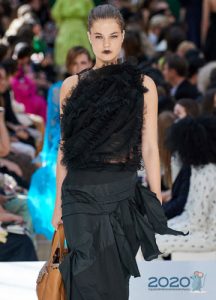 Модна црна асиметрична блуза од памука прољеће-љето 2020