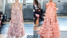 Modna haljina s rufflesima i flounces za proljeće i ljeto 2020. godine